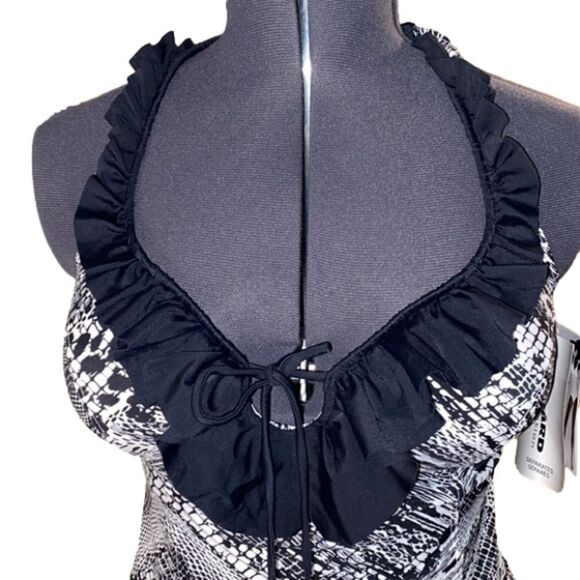 NYGARD Women’s  Black & White Tankini Top Built in Bra (Size Medium) NWT - Picture 2 of 10